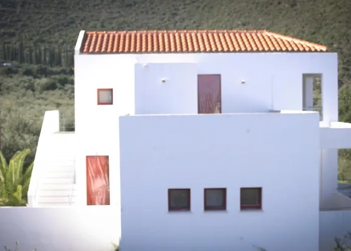 Kyfanta, Studios & Apartments In Kyparissi