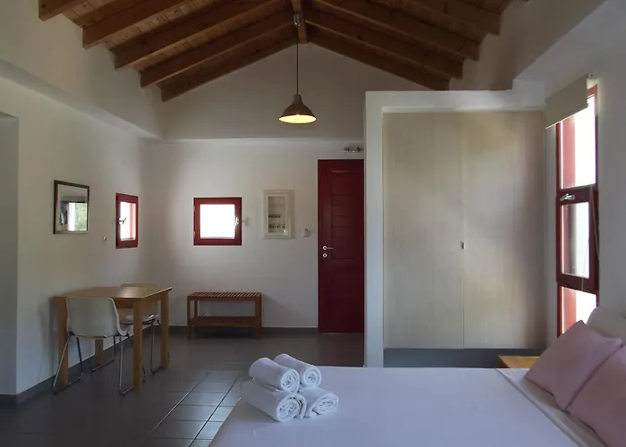 Kyfanta, Studios & Apartments In Kyparissi